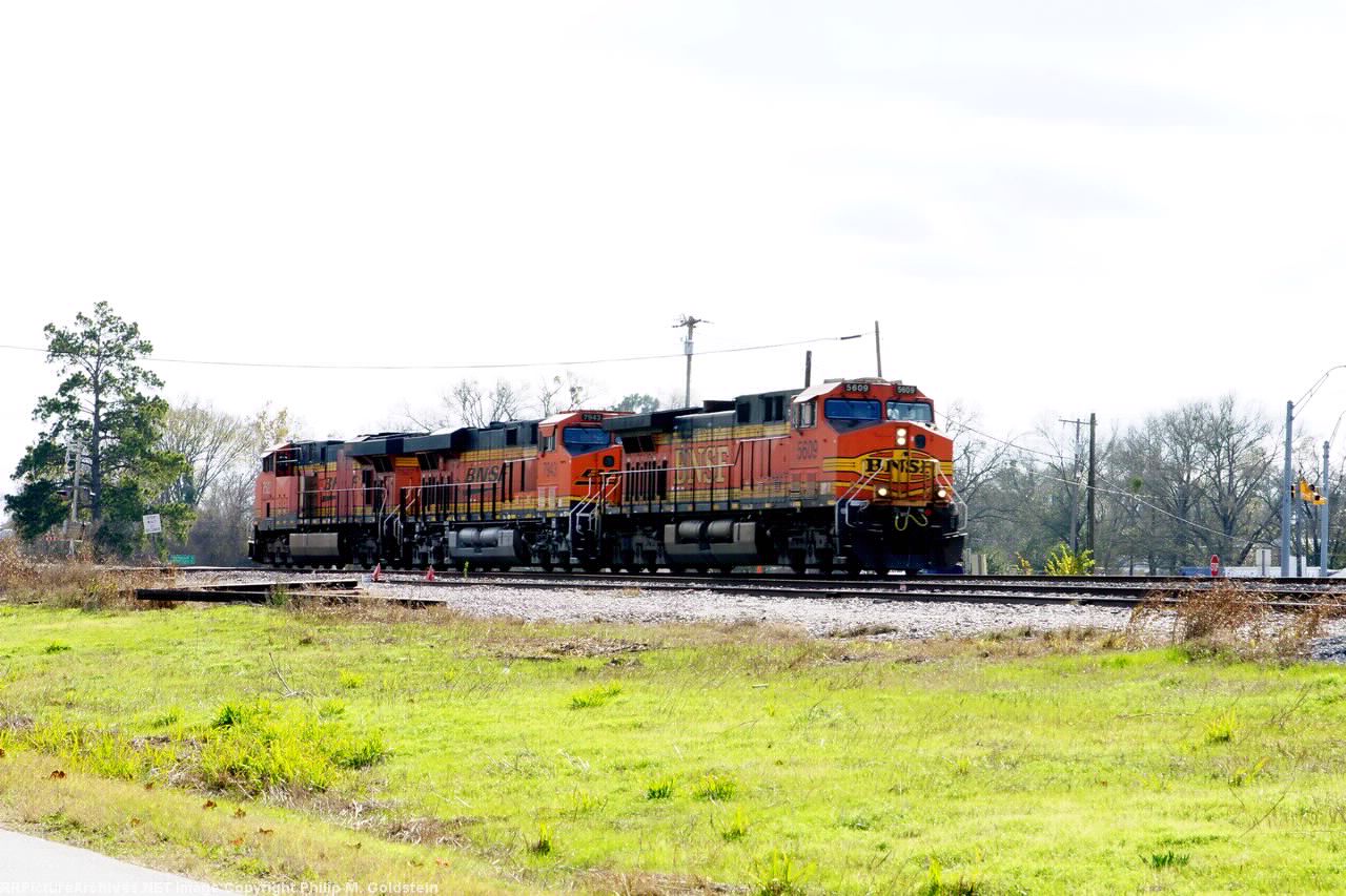 BNSF 5609, 7943, 7527